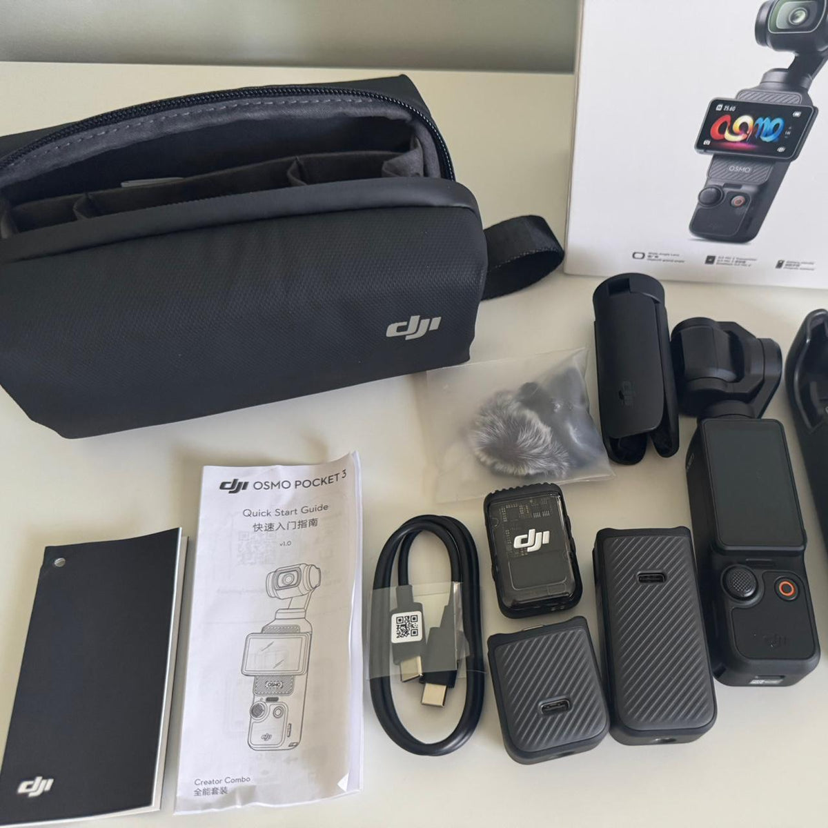 DJI Osmo pocket 3 creator combo bundle