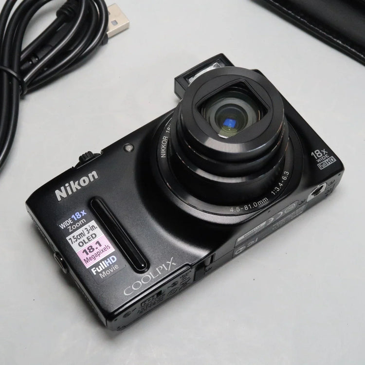NIKON Coolpix S9400 Digital Camera Black 18.1 MP 18x, Case, SD Card, Boxed
